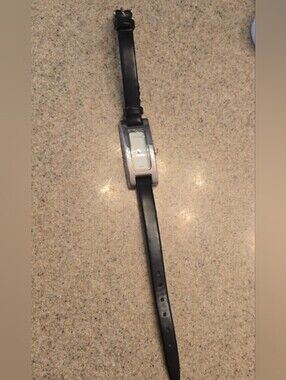 Gucci Black Leather Women's Stainless Watch